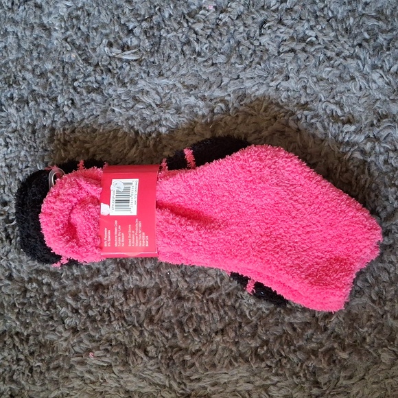 NWT 2-pair Aerosoles slipper socks - Picture 4 of 5